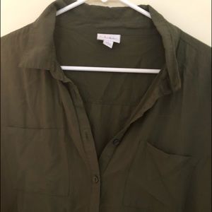 Button up lularoe Amy short sleeve shirt